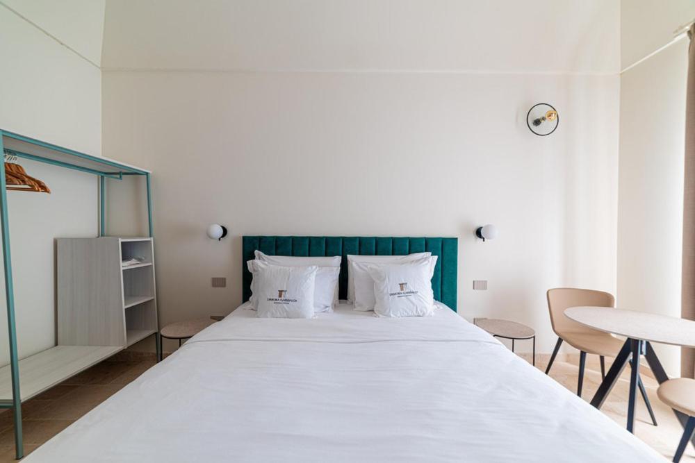 Suites Dimora Garibaldi Пескичи Экстерьер фото